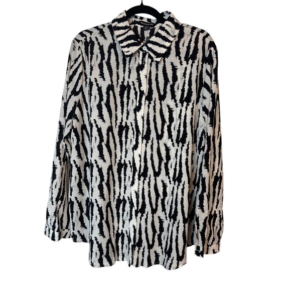 2/$30 NWT PrettyLittleThing Size 10 Black & White Zebra Print Oversized Shirt - Picture 6 of 16